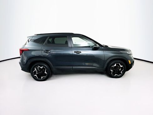 Used 2025 Kia Seltos S image 10