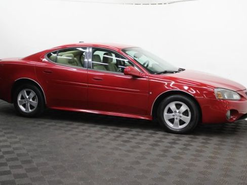 Used 2006 Pontiac Grand Prix w/ Preferred Package image 3