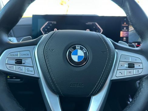 Used 2025 BMW X7 xDrive40i w/ Parking Assistance Package image 29