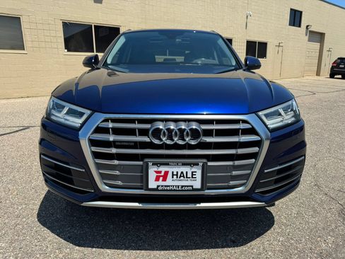 Used 2018 Audi Q5 2.0T Premium Plus w/ Premium Plus Package AWD/4WD image 2