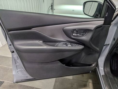 Used 2024 Nissan Murano SV w/ SV Midnight Edition Package AWD/4WD image 12