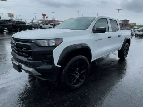 Certified 2024 Chevrolet Colorado Trail Boss w/ Advanced Trailering Package AWD/4WD image 5