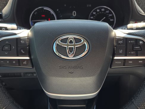 Certified 2023 Toyota Sienna Limited image 34