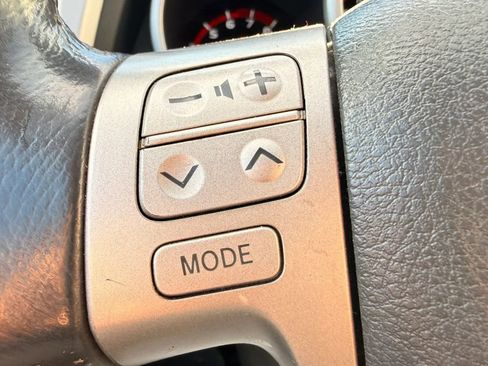 Used 2009 Pontiac Vibe AWD w/ Sun And Sound Package image 19