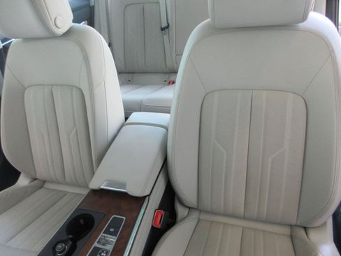 Used 2023 Audi A6 Premium Plus w/ Premium Plus Package AWD/4WD image 16