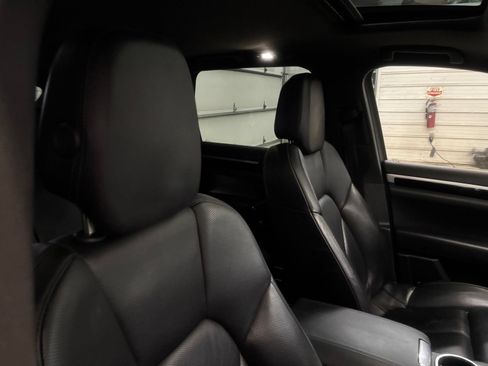 Used 2018 Porsche Cayenne AWD/4WD image 27