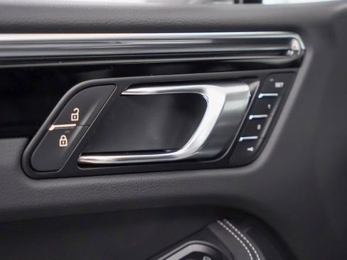 New 2026 Porsche Macan S image 22