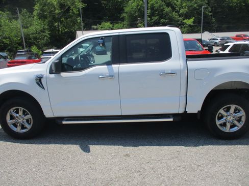Used 2025 Ford F150 XLT w/ Equipment Group 301A Standard AWD/4WD image 7