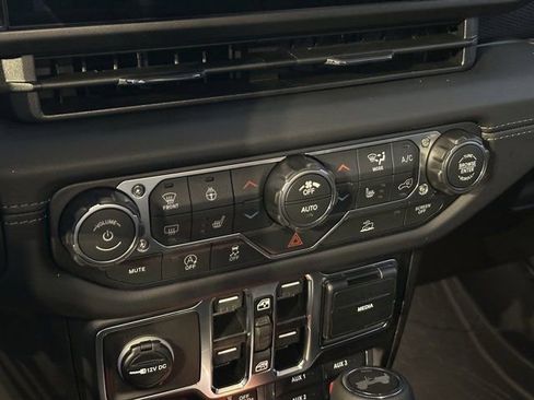 New 2026 Jeep Wrangler Unlimited Rubicon image 25