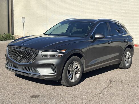 Used 2022 Genesis GV70 2.5T image 8