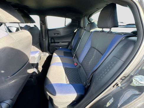 Used 2021 Toyota C-HR XLE image 29