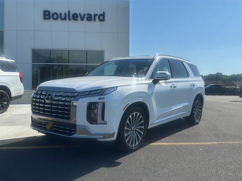 Used 2025 Hyundai Palisade Calligraphy AWD/4WD image 2