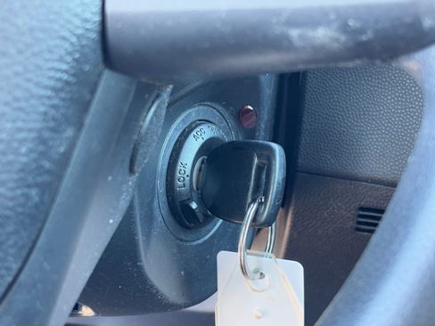 Used 2010 MAZDA MAZDA3 i Sport image 28