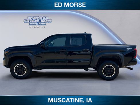 Used 2024 Toyota Tacoma TRD Off-Road AWD/4WD image 2