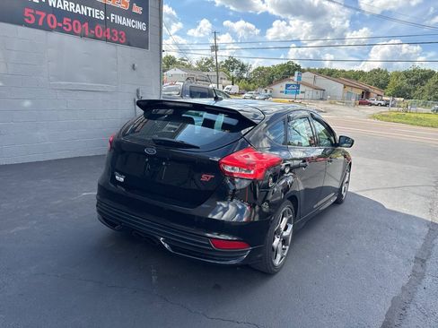 Used 2018 Ford Focus ST FWD image 8