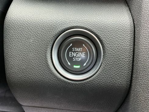 Used 2025 GMC Acadia Elevation image 40