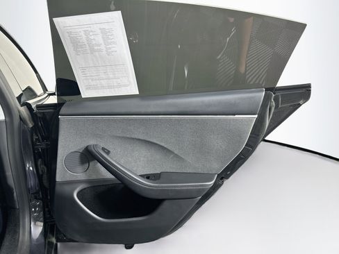 Used 2025 Tesla Model 3 Long Range RWD image 30