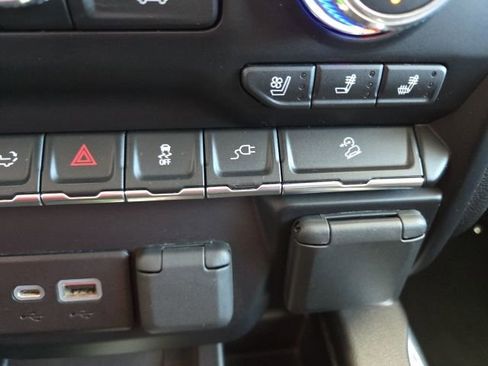 Used 2021 GMC Sierra 2500 AT4 w/ AT4 Premium Plus Package image 71