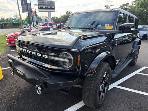 Used 2022 Ford Bronco Outer Banks AWD/4WD image 2