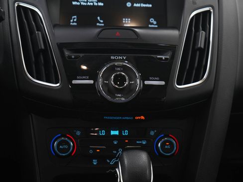 Used 2017 Ford Focus SEL w/ Interior Protection Package FWD image 17