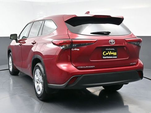 Used 2021 Toyota Highlander LE image 7