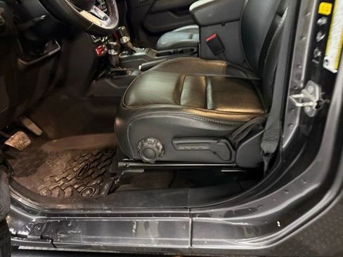 Used 2022 Jeep Wrangler Unlimited Rubicon w/ Trailer Tow Package image 23