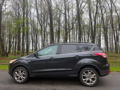 Used 2014 Ford Escape SE w/ Equipment Group 201A AWD/4WD image 2