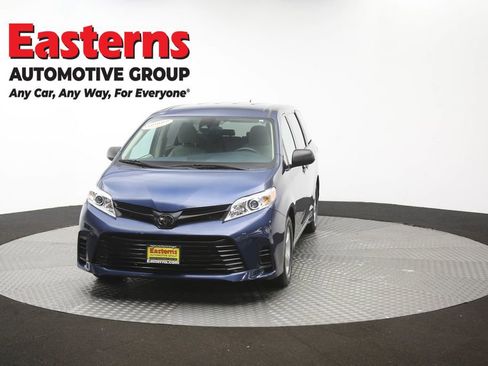 Used 2019 Toyota Sienna L FWD image 52