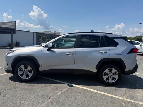 Used 2023 Toyota RAV4 XLE FWD image 7