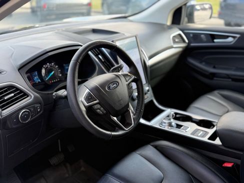 Used 2022 Ford Edge Titanium image 8