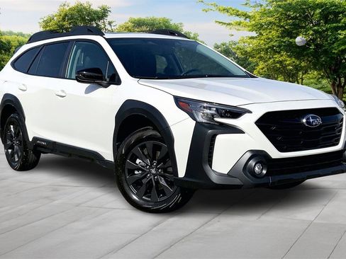 Certified 2025 Subaru Outback Onyx Edition image 3