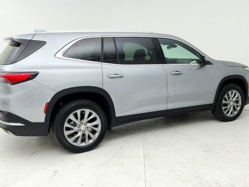 Certified 2025 Buick Enclave Preferred image 8