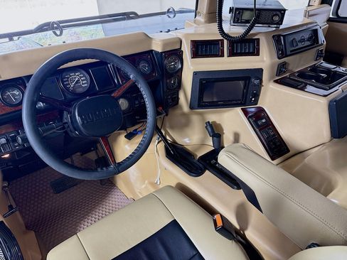 Used 2000 HUMMER H1 4-Door Wagon AWD/4WD image 13
