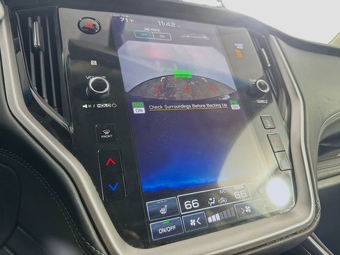 Used 2020 Subaru Outback Limited image 15