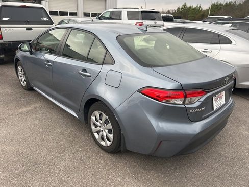 Used 2023 Toyota Corolla LE image 5