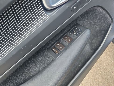 Used 2021 Volvo XC40 T5 R-Design w/ Protection Package image 15