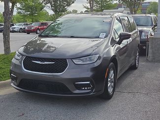 Used 2023 Chrysler Pacifica Touring-L FWD video 2