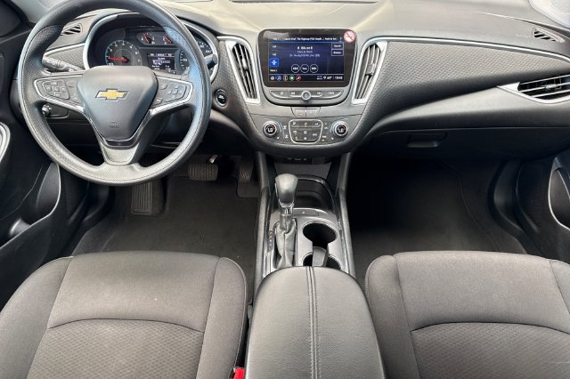 Used 2023 Chevrolet Malibu LT FWD image 17