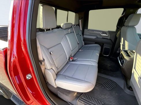 Used 2026 Chevrolet Silverado 2500 LTZ w/ LTZ Premium Package image 28