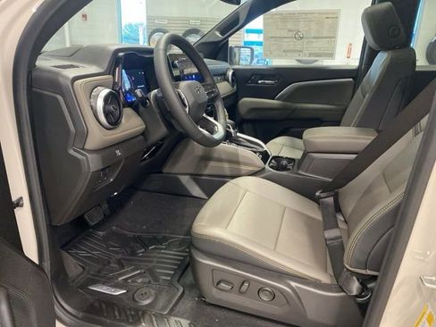 New 2026 Chevrolet Colorado ZR2 w/ Technology Package AWD/4WD image 24