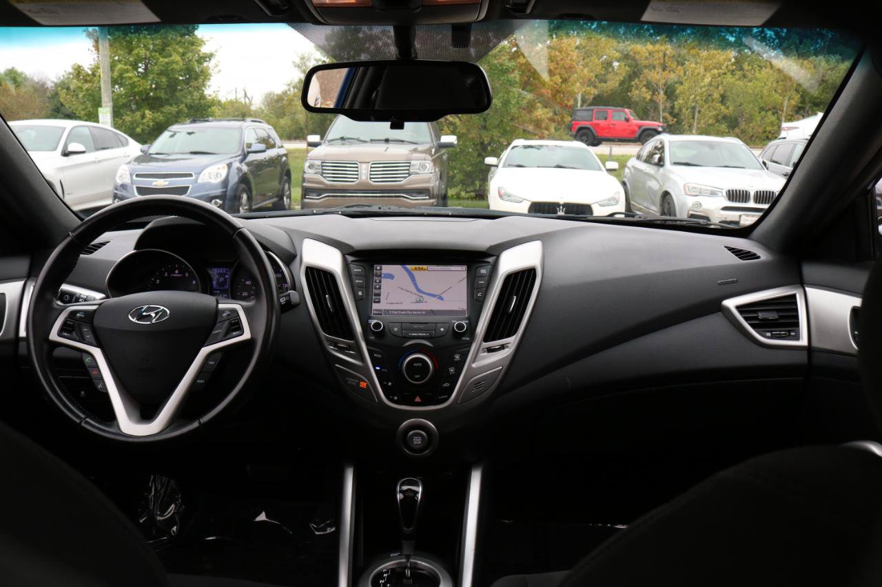 Used 2017 Hyundai Veloster Value Edition FWD image 34