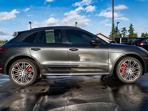 Used 2018 Porsche Macan Turbo AWD/4WD image 10