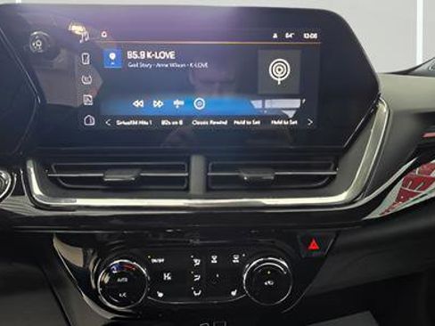 New 2026 Chevrolet Trax RS w/ Sunroof Package FWD image 19