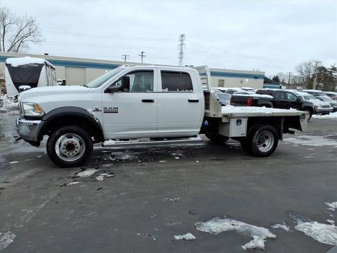 Used 2018 RAM 5500 Tradesman w/ Max Tow Package image 2