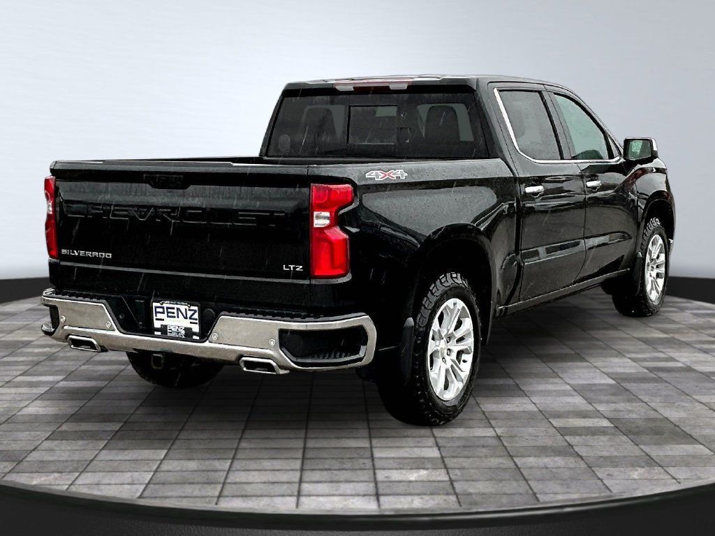 Used 2022 Chevrolet Silverado 1500 LTZ w/ LTZ Premium Package AWD/4WD image 7