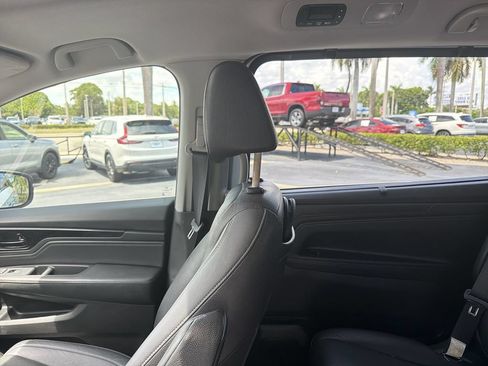 Used 2022 Honda Odyssey Touring image 12