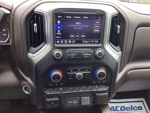 Used 2021 Chevrolet Silverado 2500 LTZ w/ LTZ Convenience Package AWD/4WD image 17