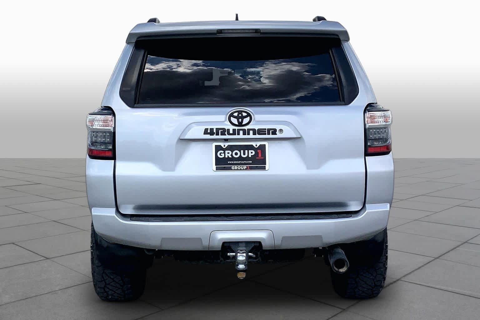 Used 2016 Toyota 4Runner SR5 RWD image 5
