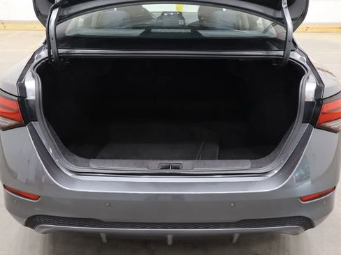 Used 2022 Nissan Sentra SV image 13