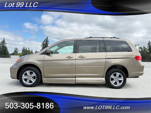 Used 2010 Honda Odyssey Touring image 7